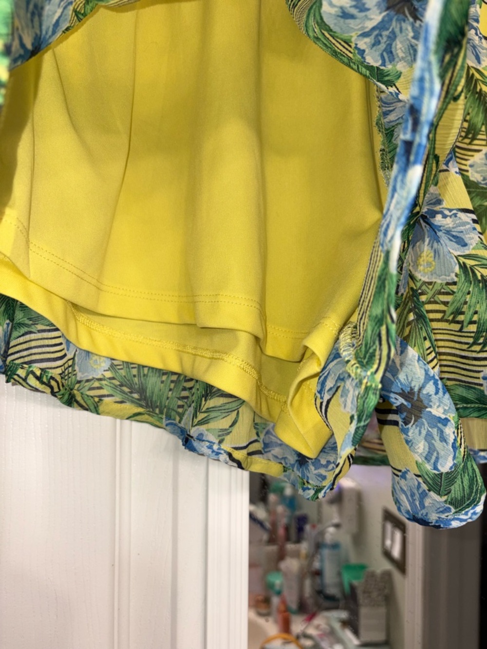 Olsenboye Yellow Floral Elastic Waist Shorts - Picture 2 of 6